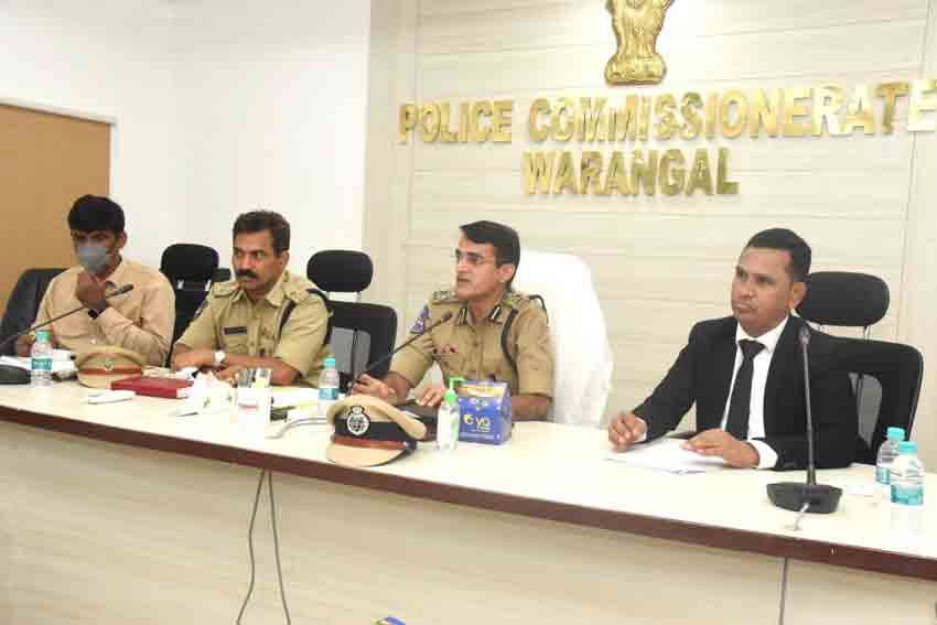 నిందితులకు కఠిన శిక్షలు పడాలి