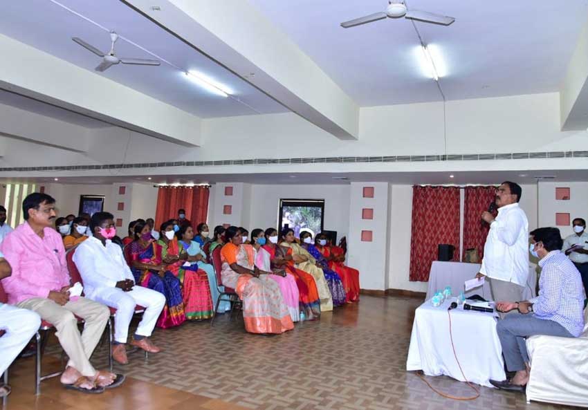 ప్రత్యేక నిధులతో గ్రామాల అభివృద్ధి