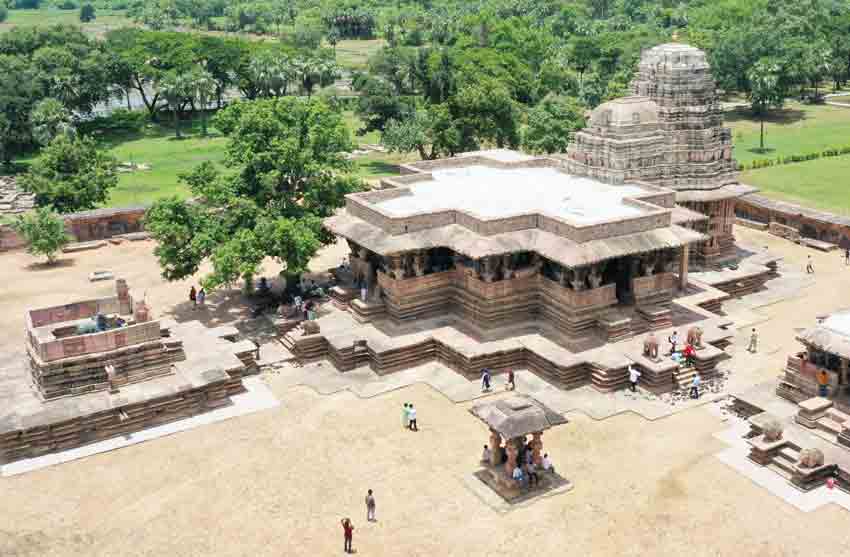 ప్రపంచ దృష్టిని ఆకర్షిస్తున్న రామప్ప, లక్నవరం