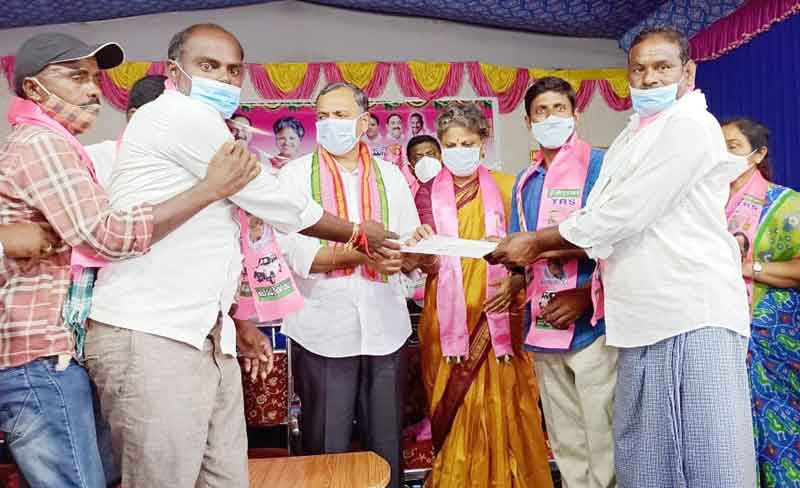 ఎన్నికలు ఏకగ్రీవం కావాలి