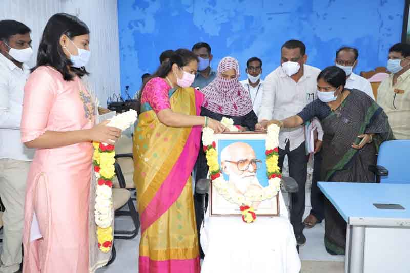 ఉద్యమ స్ఫూర్తిని రగిలించిన కాళోజీ రచనలు