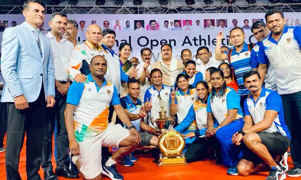 వరంగల్‌లో స్పోర్ట్స్ విలేజీ కోసం కృషి : మంత్రి సత్యవతి రాథోడ్‌