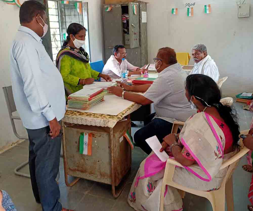 రికార్డుల నిర్వహణ సక్రమంగా ఉండాలి: డీఎల్పీవో