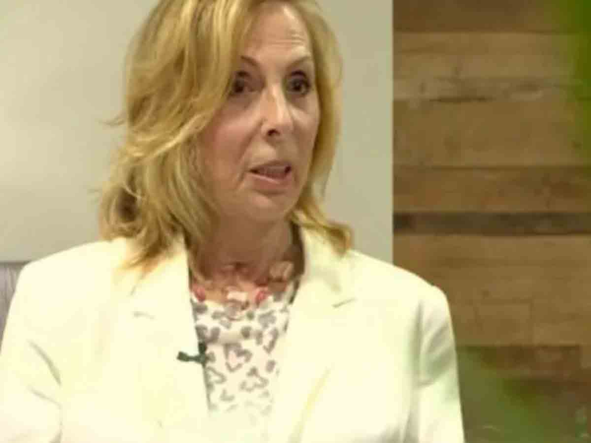 వైద్యపరంగా 45 నిమిషాలు మరణించి.. మనుమరాలు పుట్టే ముందు తిరిగి బతికిన మహిళ