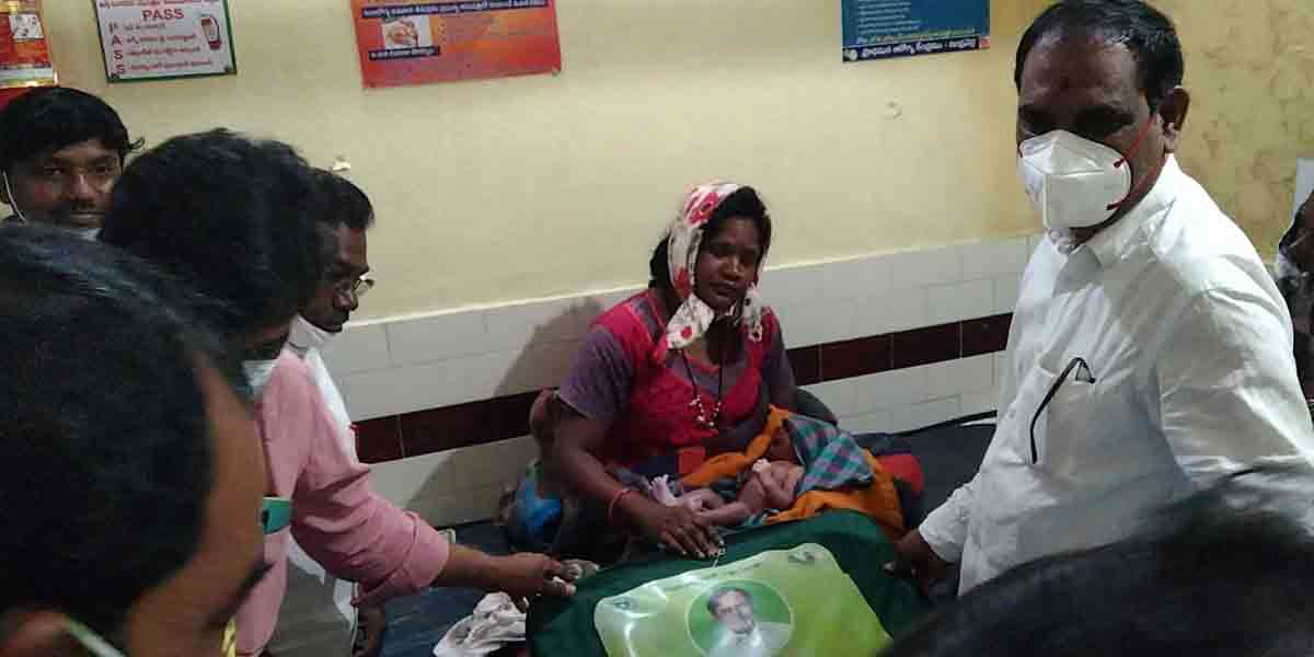 ఇంద్రవెల్లి పీహెచ్‌సీని సందర్శించిన జడ్పీ చైర్మన్ జనార్ధన్