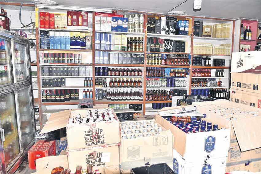 లక్కీ చాన్సులే..