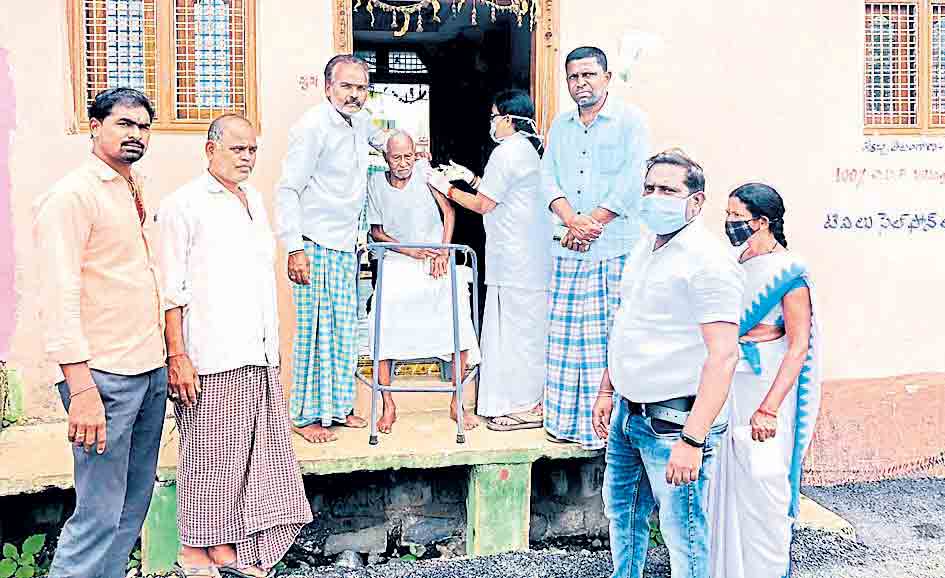 వ్యాక్సినేషన్‌ ..24 గ్రామాల్లో వందశాతం