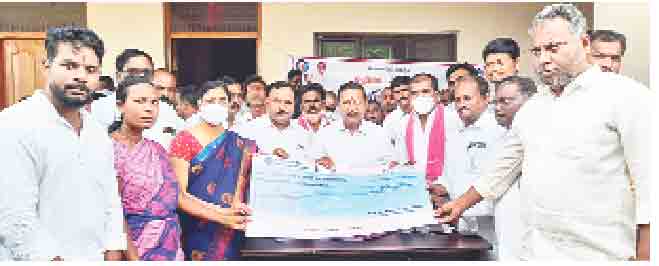 అన్ని వర్గాలు బాగు పడితేనే అభివృద్ధి