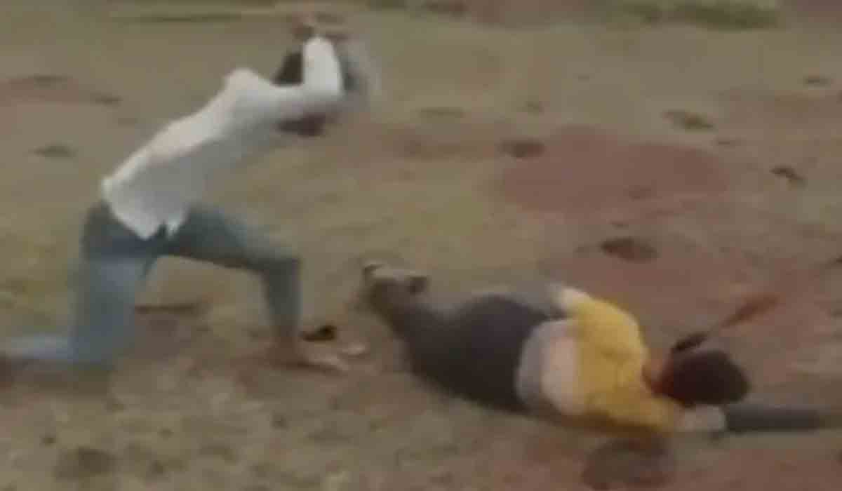 బాలిక‌కు వేధింపులు.. యువ‌కుడిపై దాడి