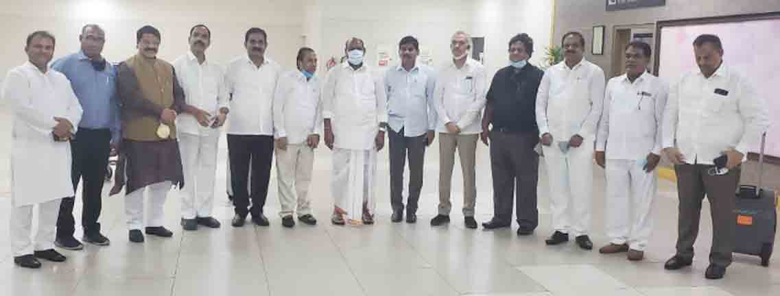 TRS in Delhi | ఢిల్లీకి బయలుదేరిన ఎమ్మెల్యే ‘బాజిరెడ్డి’