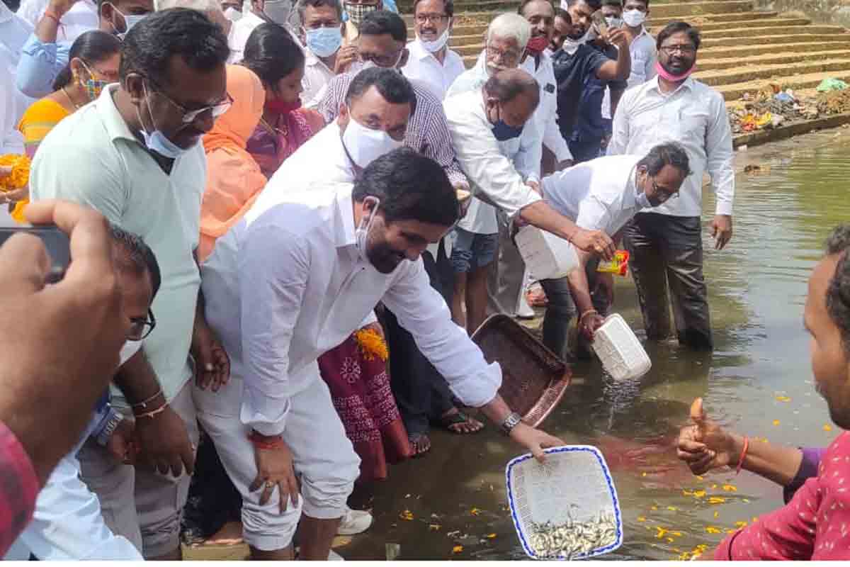 మత్స్యకారుల సంక్షేమానికి ప్రాధాన్యత