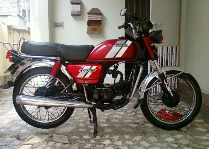 Bike missing | దవాఖాన ముందు పార్క్​‍ చేసిన ద్విచక్ర వాహనం మాయం
