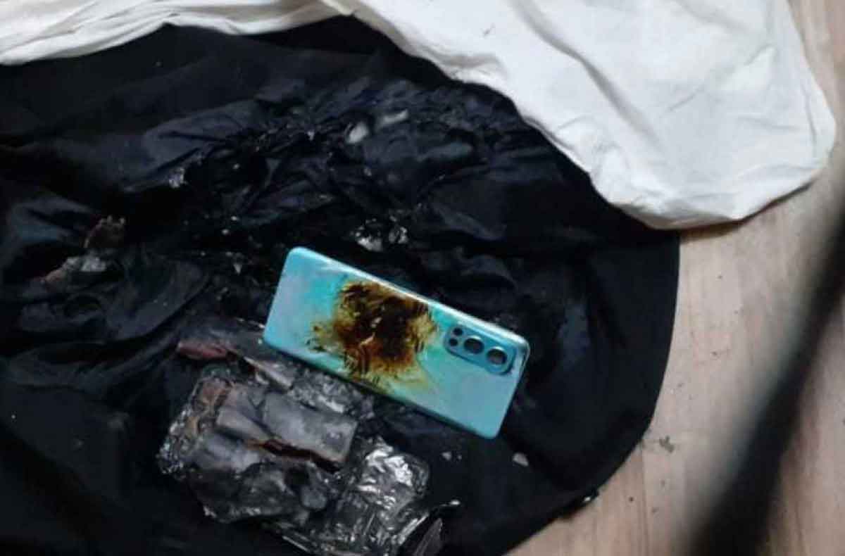 OnePlus Nord 2 Exploded : జేబులో పేలిన వ‌న్‌ప్ల‌స్ ఫోన్‌.. లాయ‌ర్‌కు రివ‌ర్స్‌లో నోటీసులు పంపిన వ‌న్‌ప్ల‌స్‌
