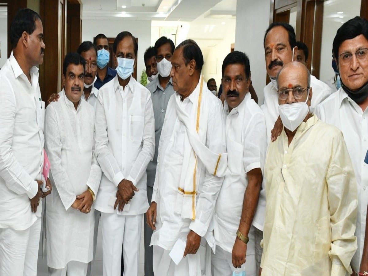 Medak|ముఖ్యమంత్రిని కలిసిన నర్సాపూర్‌ ఎమ్మెల్యే మదన్‌రెడ్డి