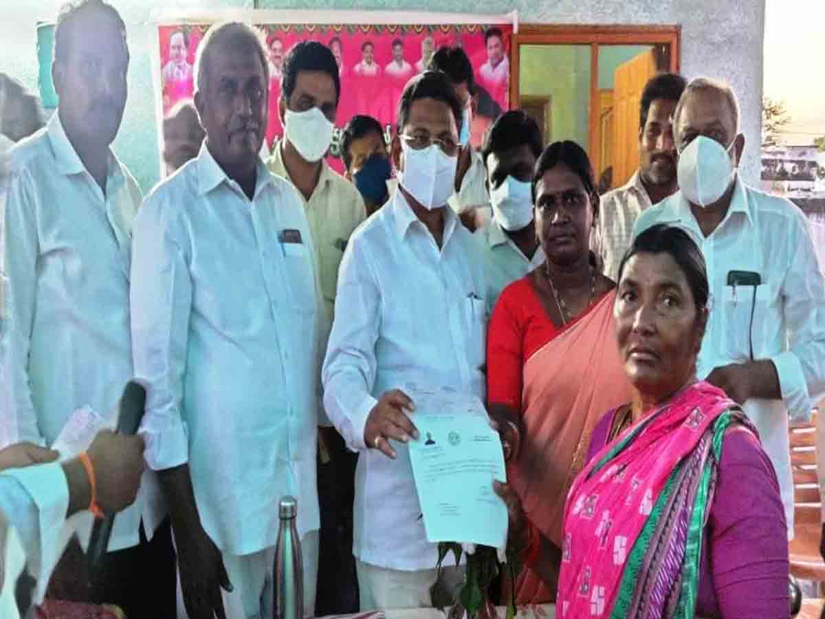 Khammam | నిరుపేదలకు సీఎంఆర్‌ఎఫ్ వరం: జడ్పీచైర్మన్ లింగాల కమల్‌రాజ్..