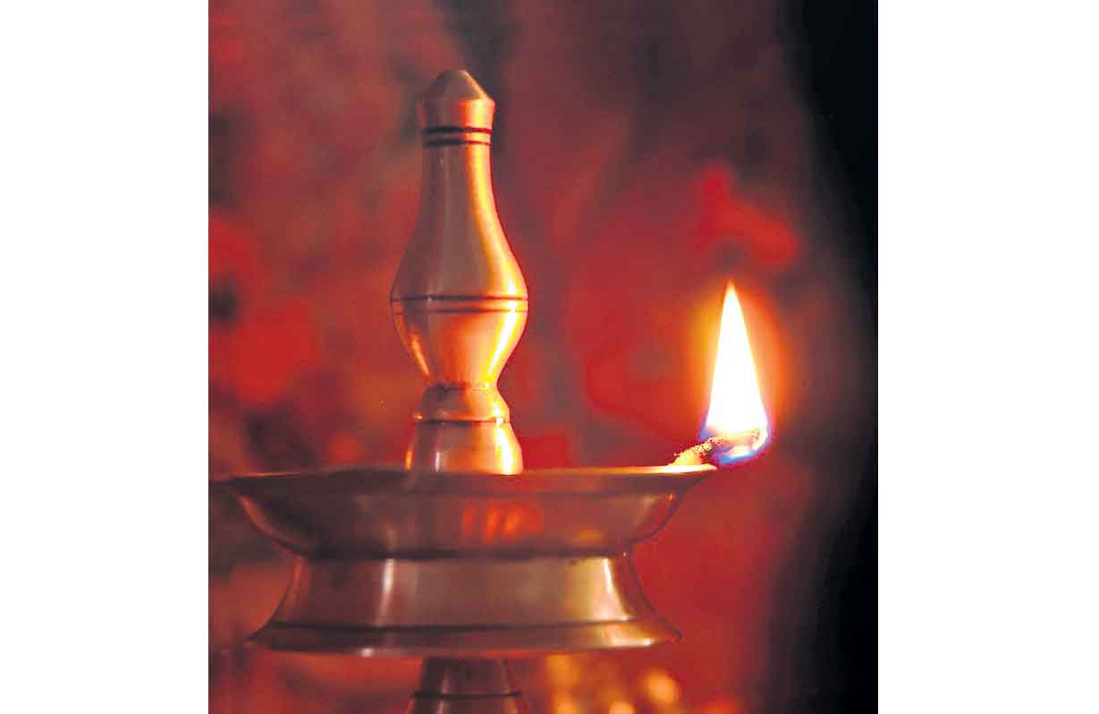 త్రిగుణాలకు ప్రతీకలు