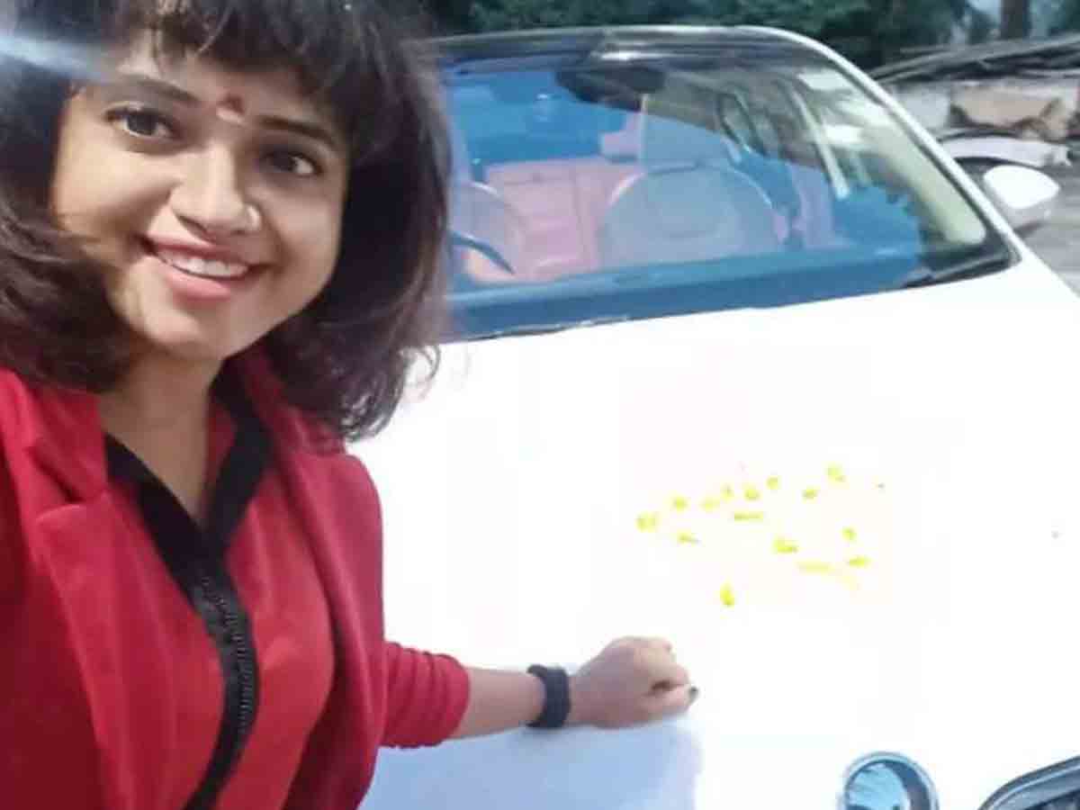 Devi: కాస్ట్‌లీ కారు కొన్న మ‌రో బిగ్ బాస్ కంటెస్టెంట్