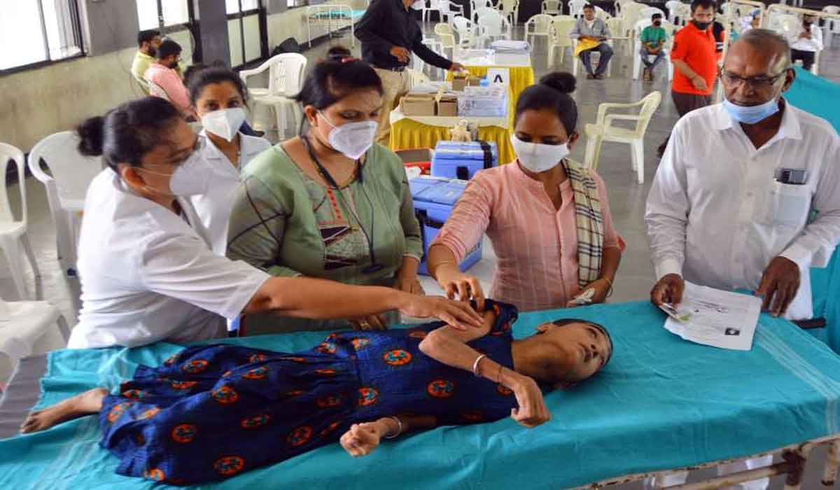 దివ్యాంగుల‌కు వ్యాక్సినేష‌న్‌.. కేంద్రానికి సుప్రీం నోటీసులు