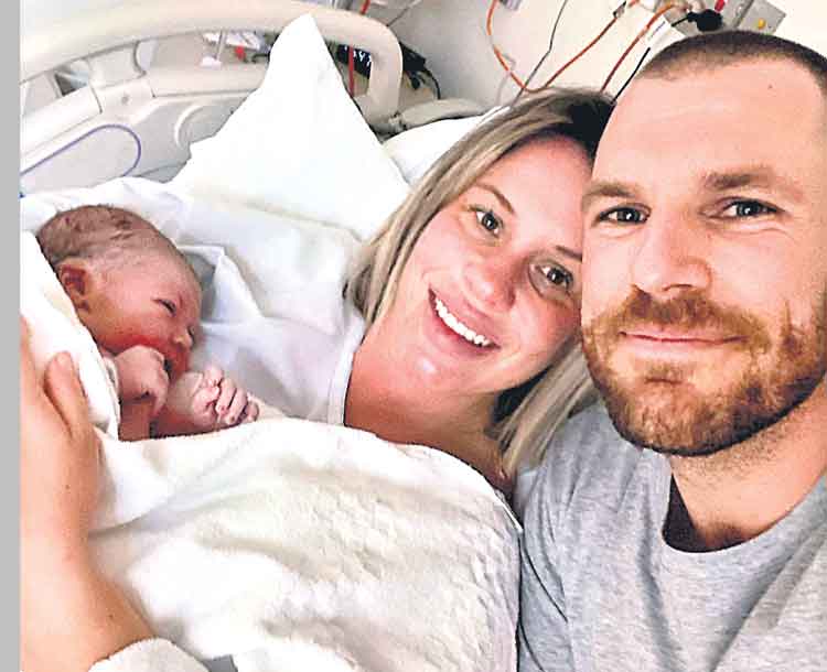 ఫించ్‌కు పుత్రికోత్సాహం