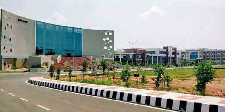 గజ్వేల్‌ ఆడబిడ్డగా చెప్తున్నా…