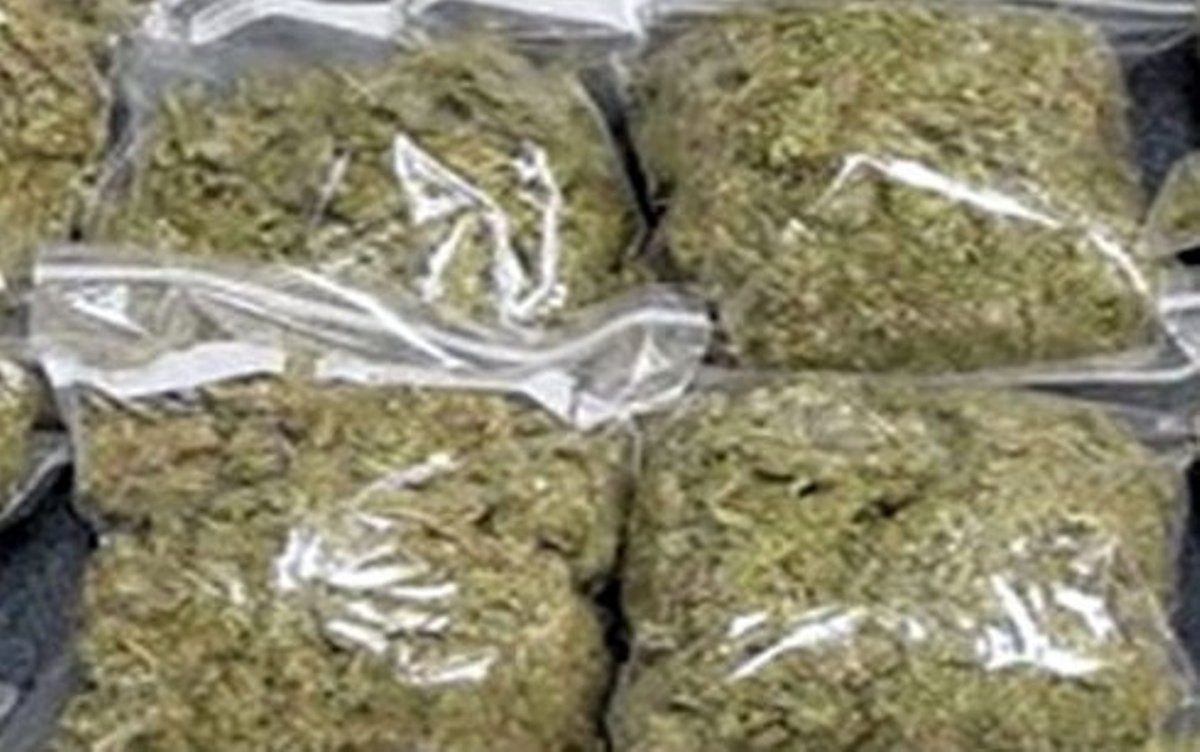 నింబోలీ అడ్డా ప్రాంతంలో గుట్టుచప్పుడు కాకుండా గంజాయి అమ్మకాలు