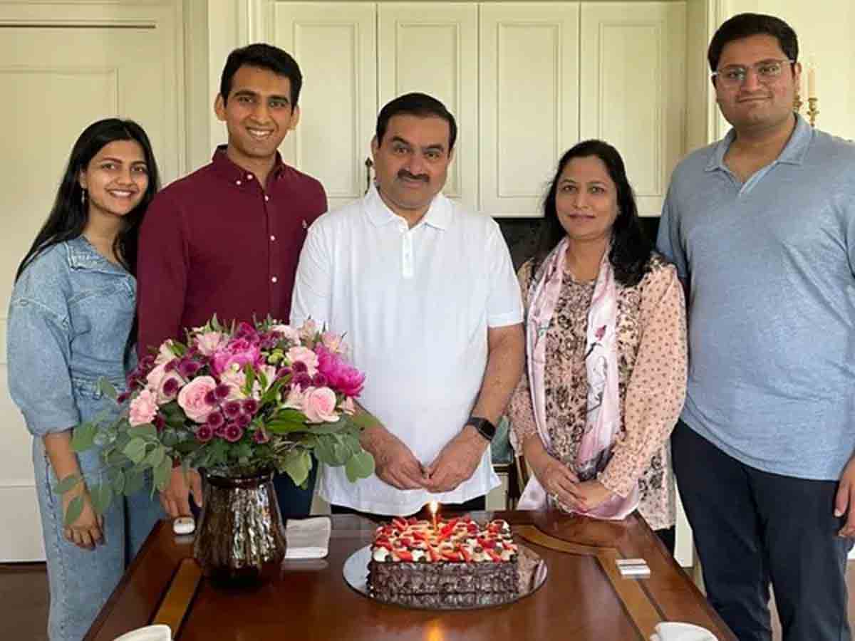 రోజూ వెయ్యి కోట్లు.. ఏడాదిగా అదానీ సంపాద‌న ఇదీ!