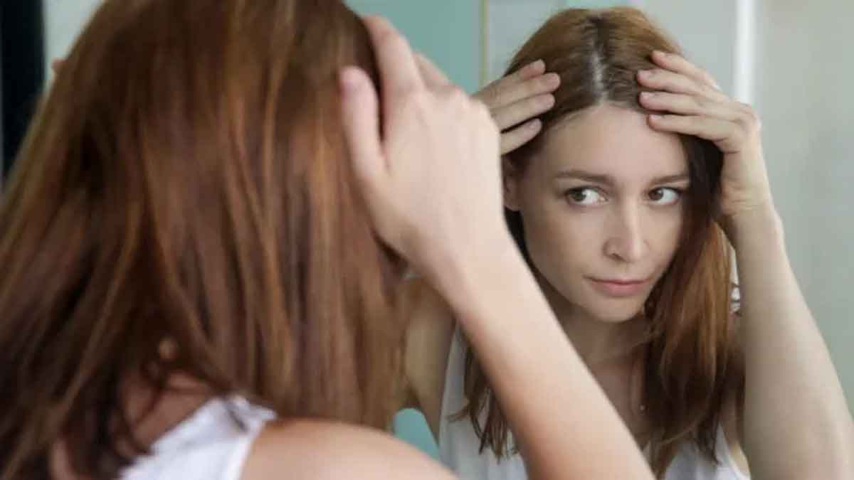 Grey Hair : జుట్టు రంగు మారుతోందా? టెన్షన్ పడకండి.. ఇలా చేస్తే మీ జుట్టు నల్లగా, ఒత్తుగా మారుతుంది