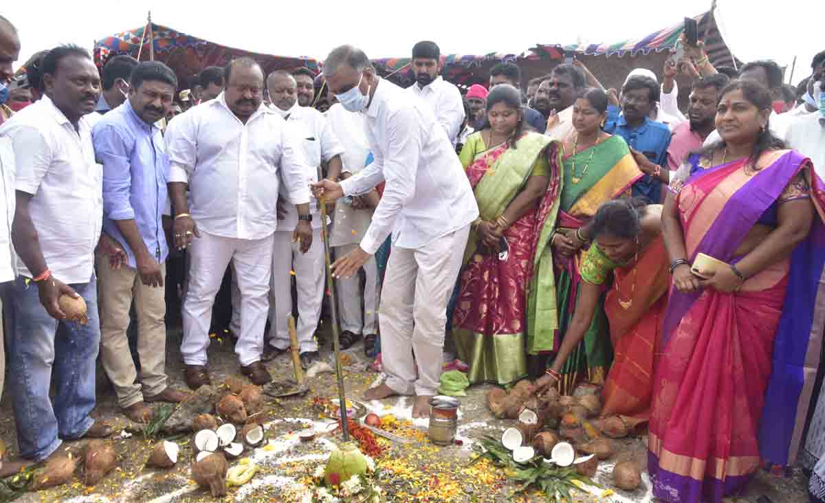 దొడ్డు వడ్లు కొనరట