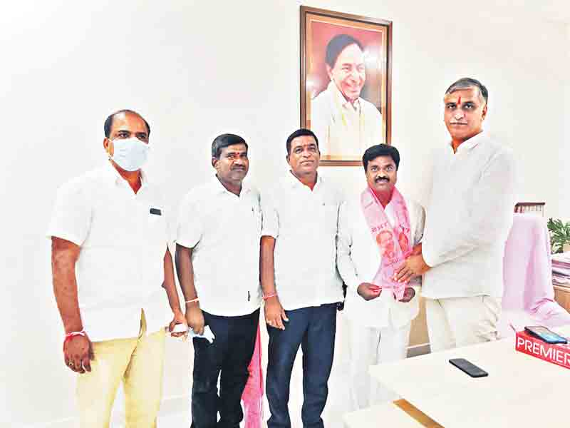 ఆస్తులు అమ్మితే బహుమానమట!