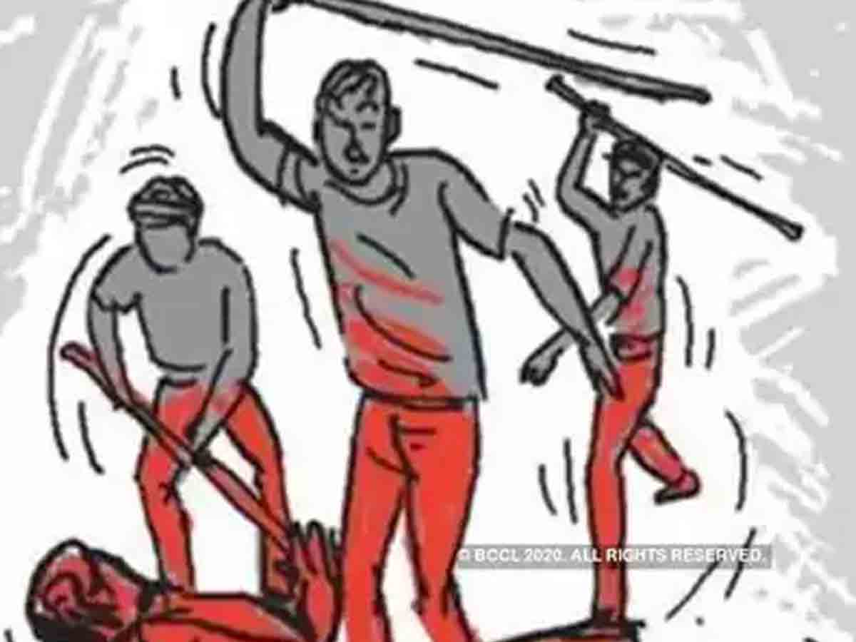 పాతకక్షలతో  కర్రలతో వృద్ధుడిపై దాడి..వ్యక్తులపై కేసు