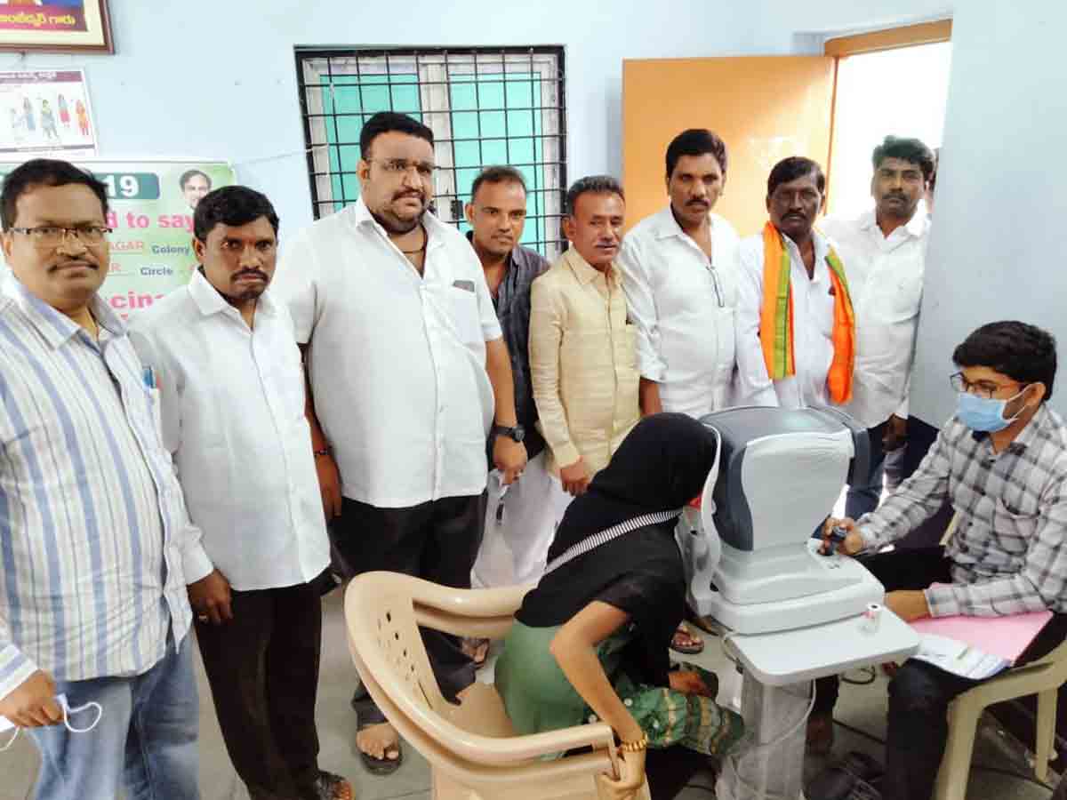 ఉచిత వైద్య శిబిరాలను సద్వినియోగం చేసుకోవాలి