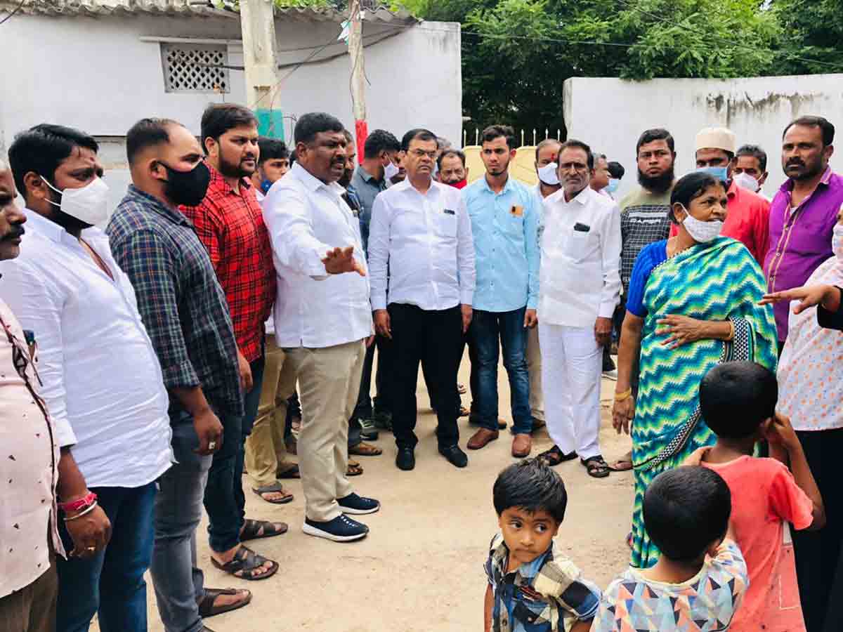 సమస్యల పరిష్కారానికి సత్వర చర్యలు : ఎమ్మెల్యే వెంకటేశ్‌