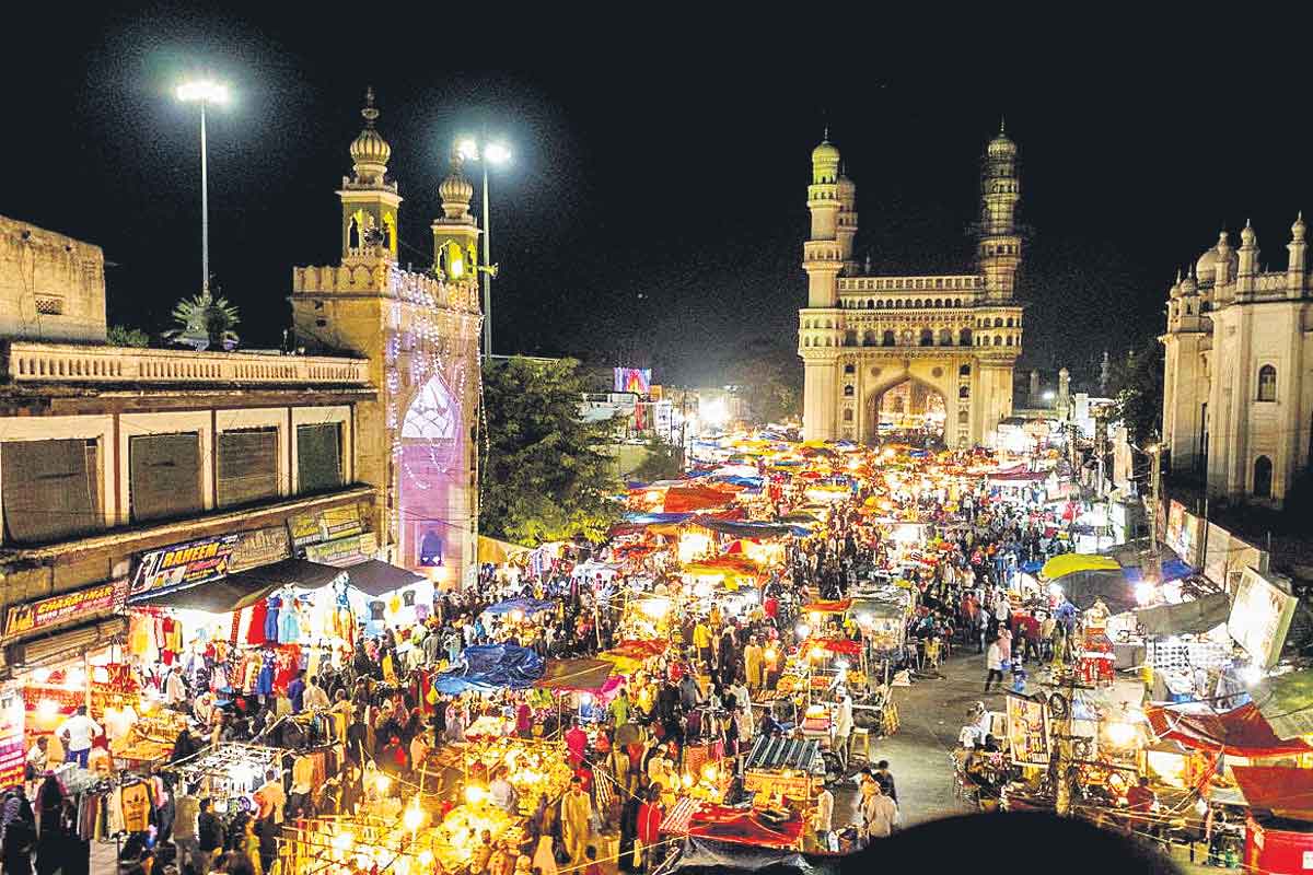 చార్మినార్‌ షాపింగ్‌ @ ట్యాంక్‌బండ్‌