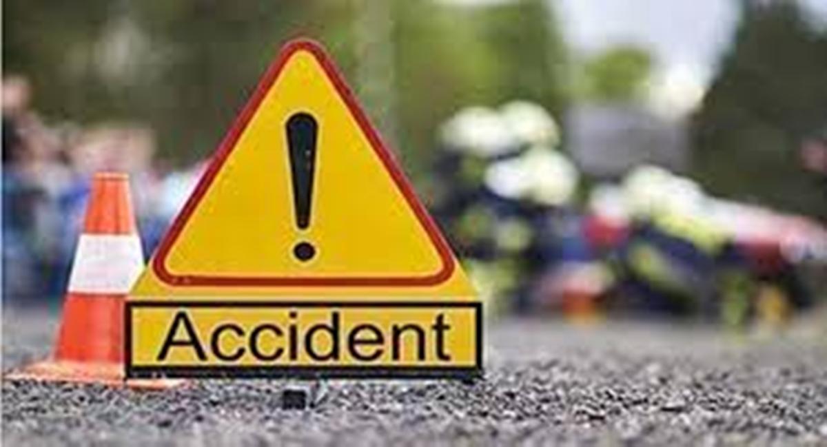 Road accident | ఢీకొట్టి పరారైన వాహ‌న‌దారుడు- ప్రాణాపాయ‌స్థితిలో ట్రాఫిక్ పోలీస్‌