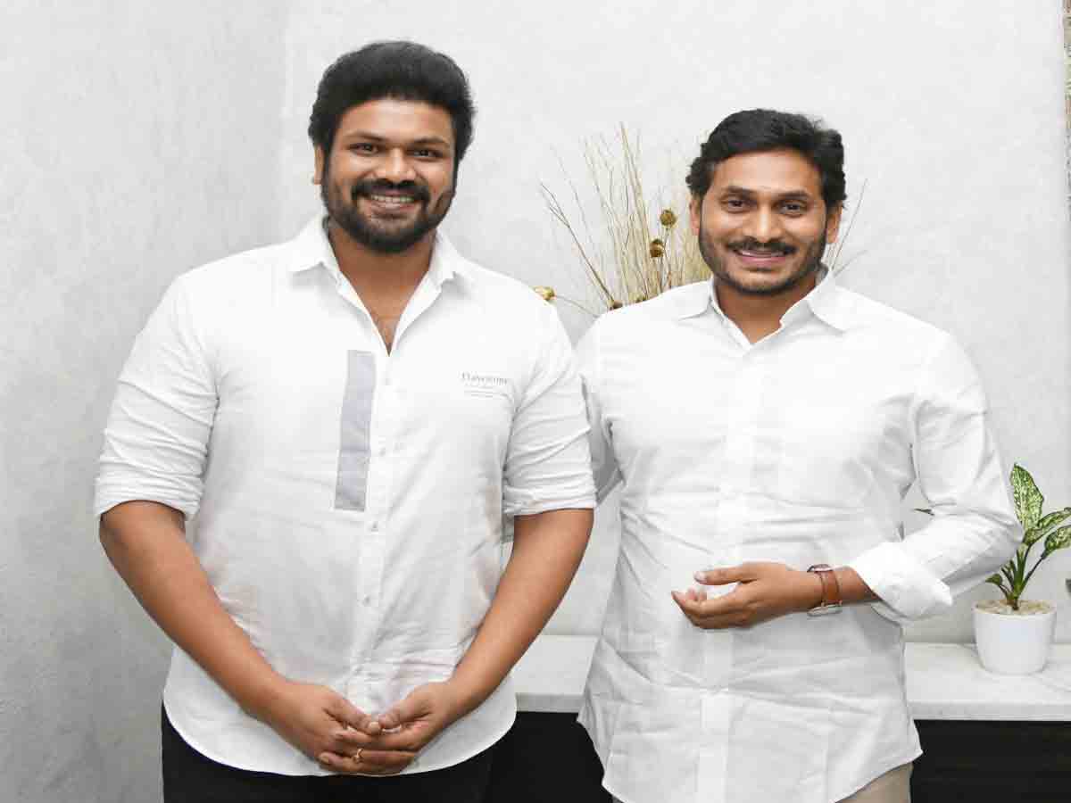 Manchu Manoj: ఎపీ సీఎంతో మంచు మ‌నోజ్ భేటి..!