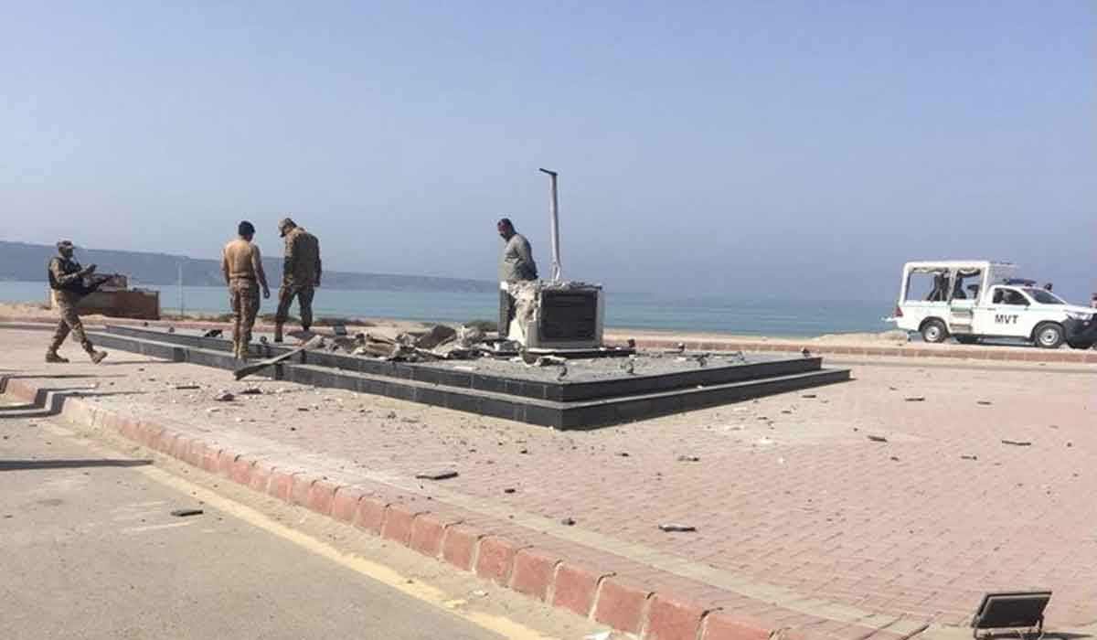 మొహ‌మ్మ‌ద్ అలీ జిన్నా విగ్ర‌హాన్ని పేల్చేశారు..