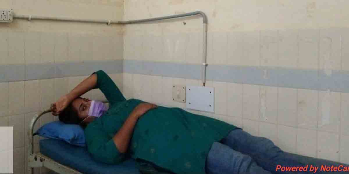 Attack forest officials |ఫారెస్ట్‌ అధికారులపై పోడు రైతుల దాడి