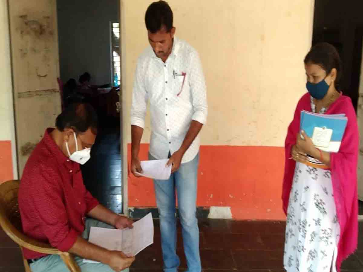 Kothagudem | క్లాస్‌లో టీచర్లు సెల్‌ఫోన్ వాడొద్దు..