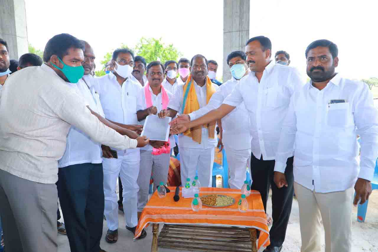 కేంద్రానివి పసలేని పథకాలు