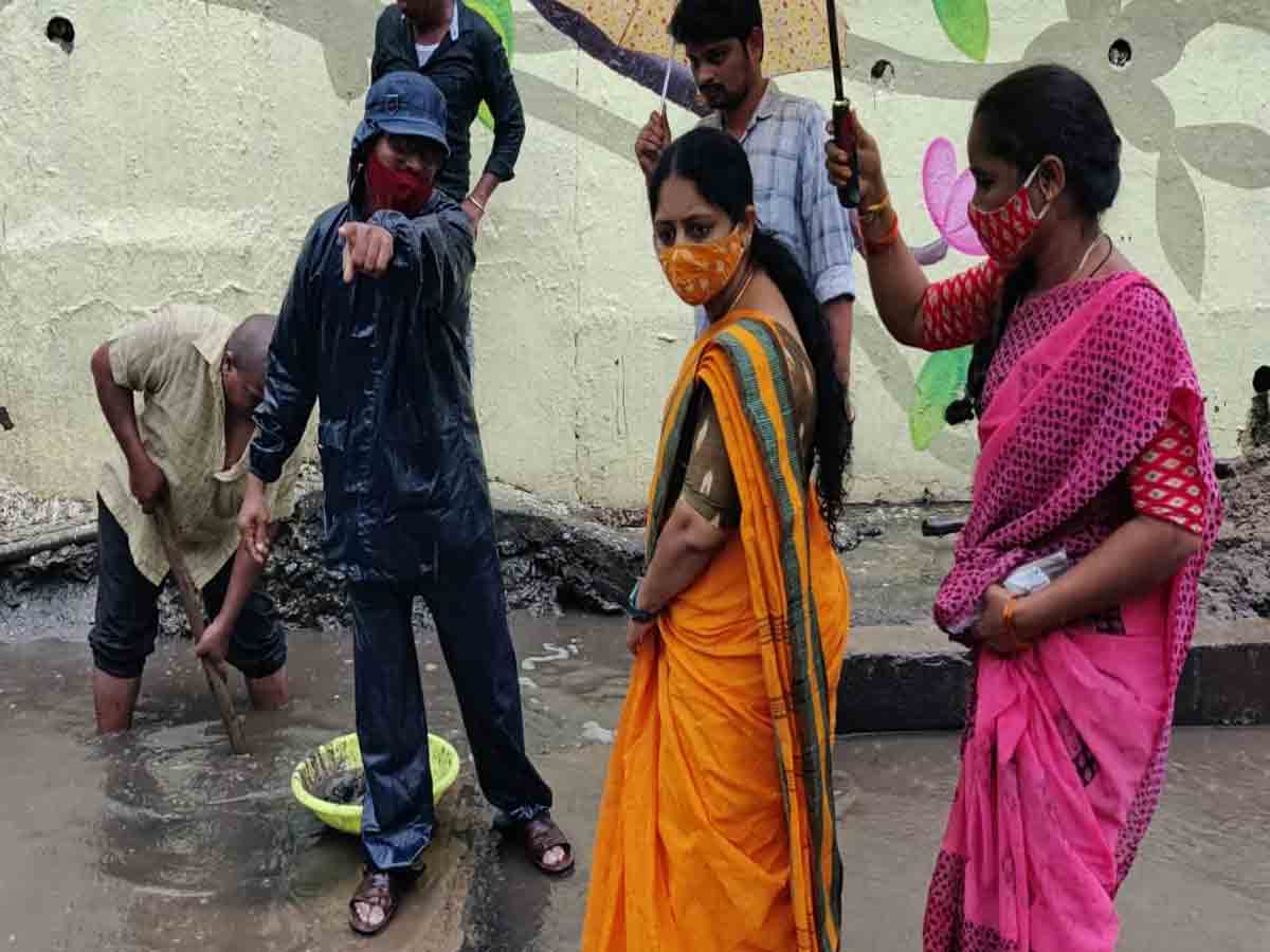 Kothagudem | లోతట్టు ప్రాంతాలను సందర్శించిన చైర్‌పర్సన్ కాపు సీతాలక్ష్మీ..