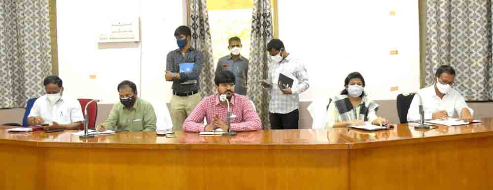 రూ.450 కోట్లతో 4 వేల యూనిట్లు