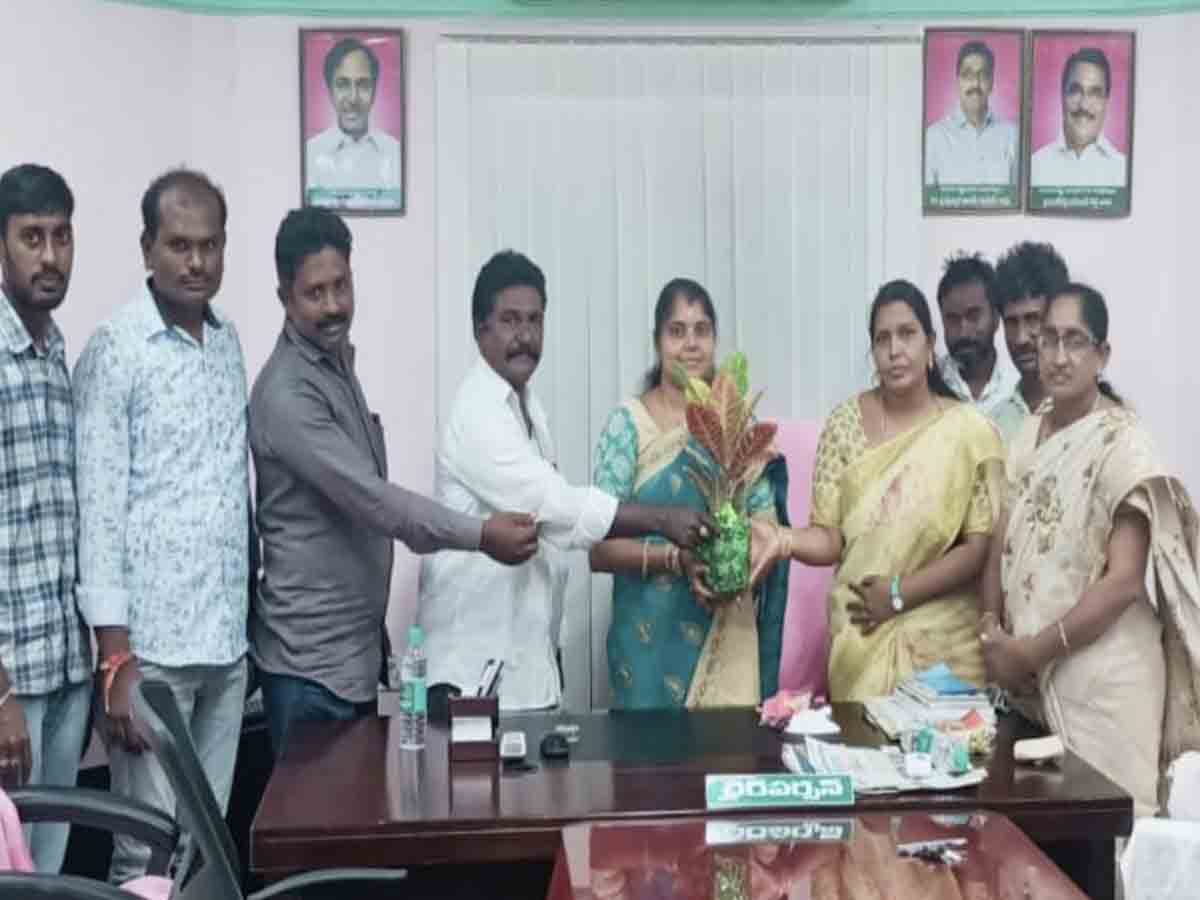 Khammam | ఏఎంసీ చైర్ పర్సన్‌కు శుభాకాంక్షలు తెలిపిన రైతులు