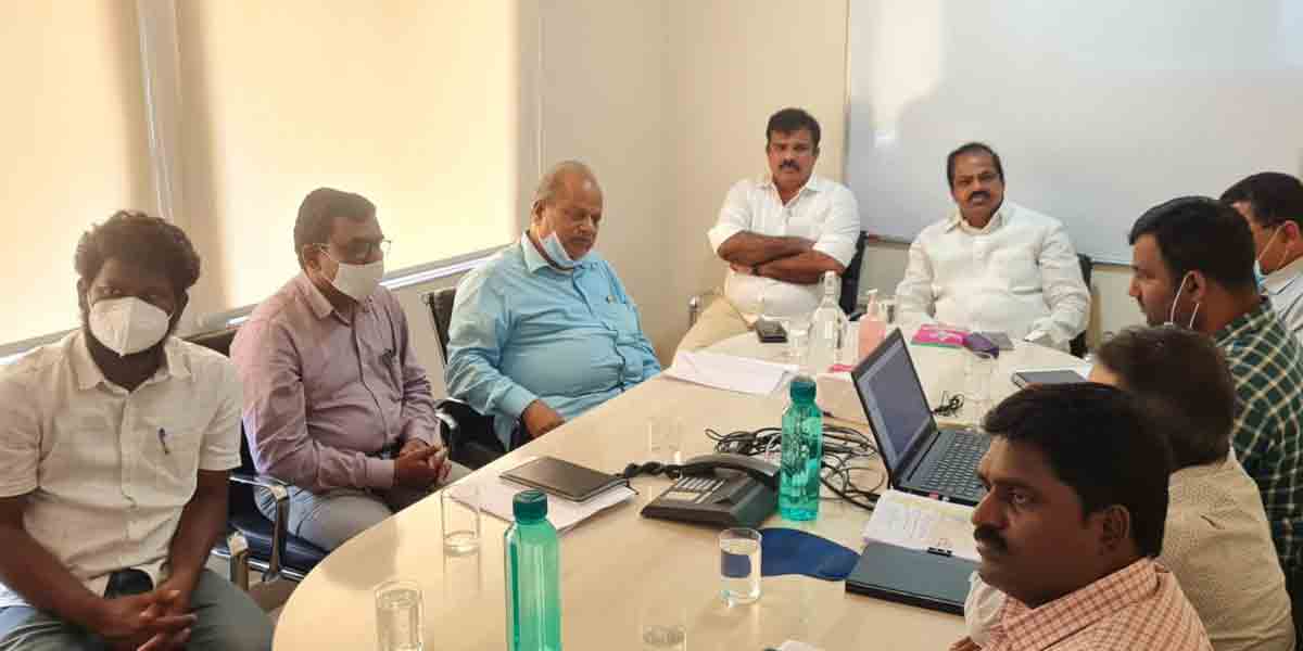 బసవేశ్వర ఎత్తిపోతల పథకాలపై ఎమ్మెల్యేల సమీక్ష