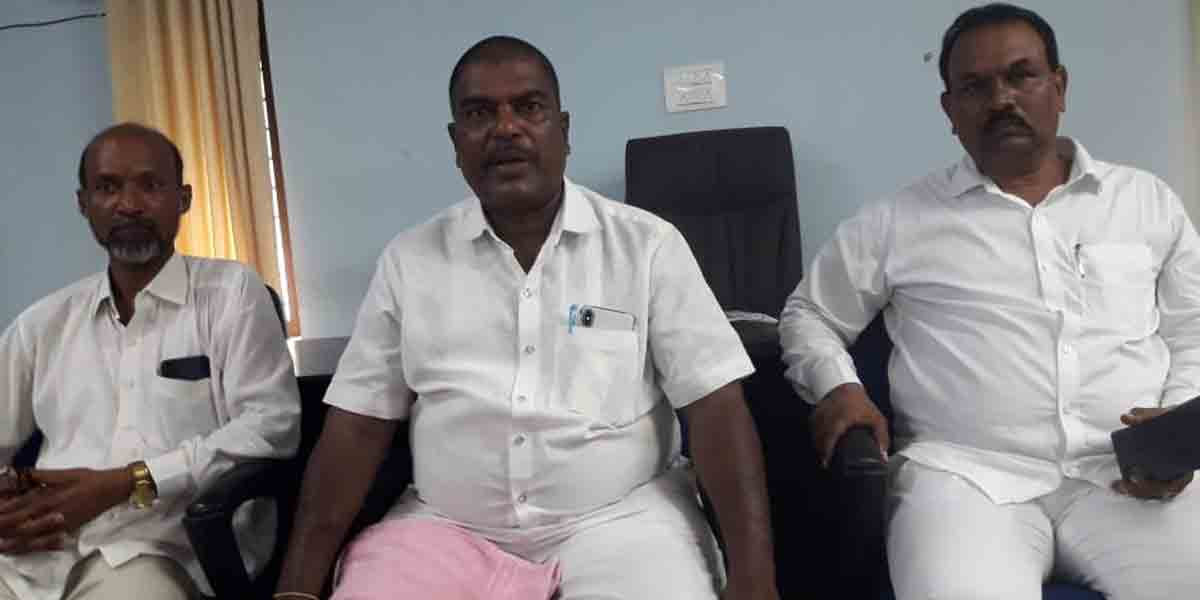 బీజేపీకి దమ్ముంటే దళితుల కుటుంబాలకు రూ.50 లక్షలు ఇవ్వాలి