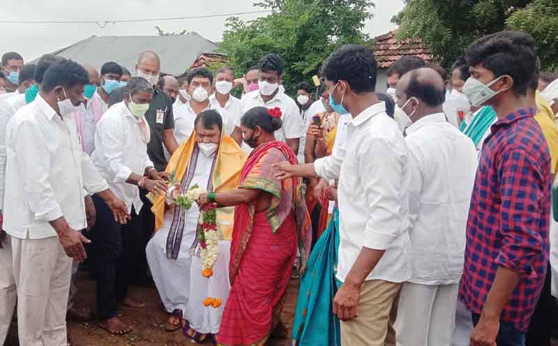 అభివృద్ధి అంటే ఏమిటో బాన్సువాడకు వస్తే చూపిస్తా..