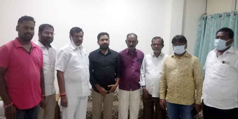 టీఆర్‌ఎస్‌కు అండగా నిలువాలి