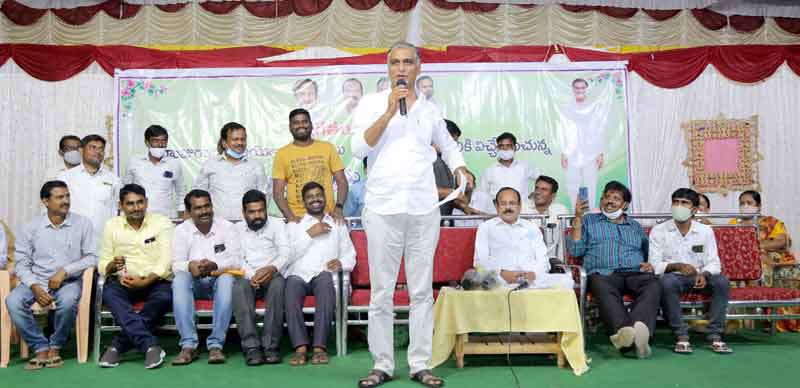 బీజేపోళ్లు ఏం చేస్తరో చెప్పాలి