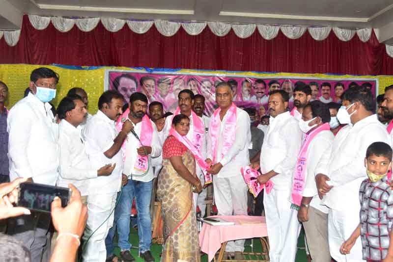 ఈటలకు ఎదురుదెబ్బ