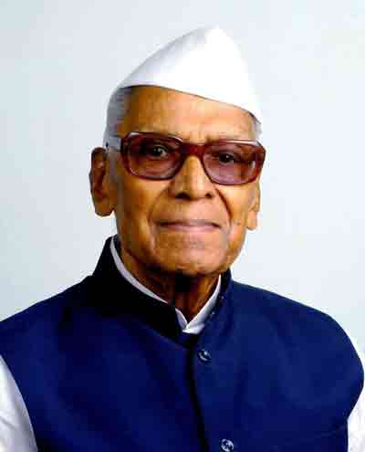 బాపూజీ ఆశయాలు సాధిస్తున్నాం