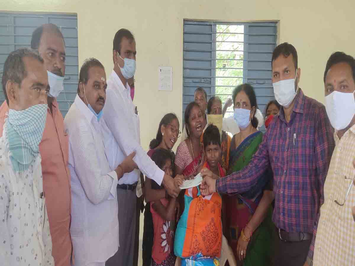 Help | కేటీఆర్ చొరవతో మృతుని కుటుంబానికి ఆర్థిక సాయం..